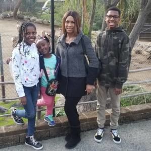 Meet your Posher, Yvette